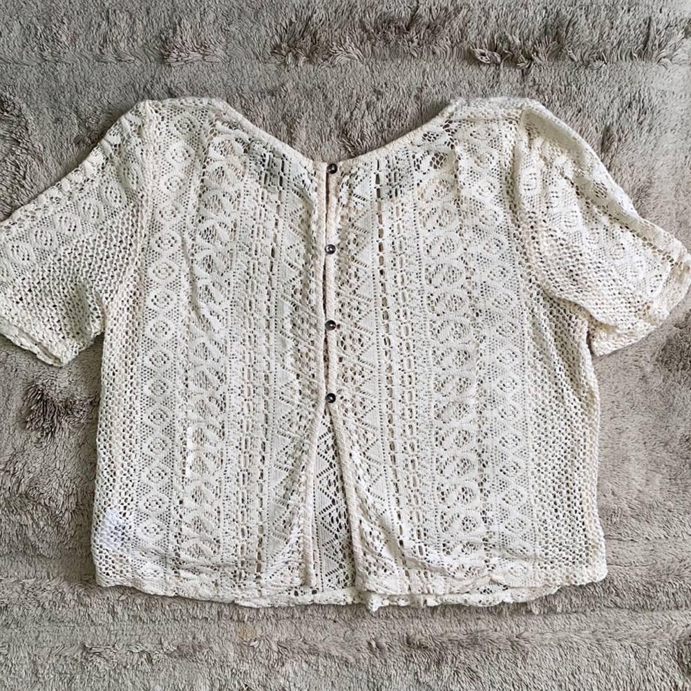 AE Lace Crop Top - Picture 3 of 5